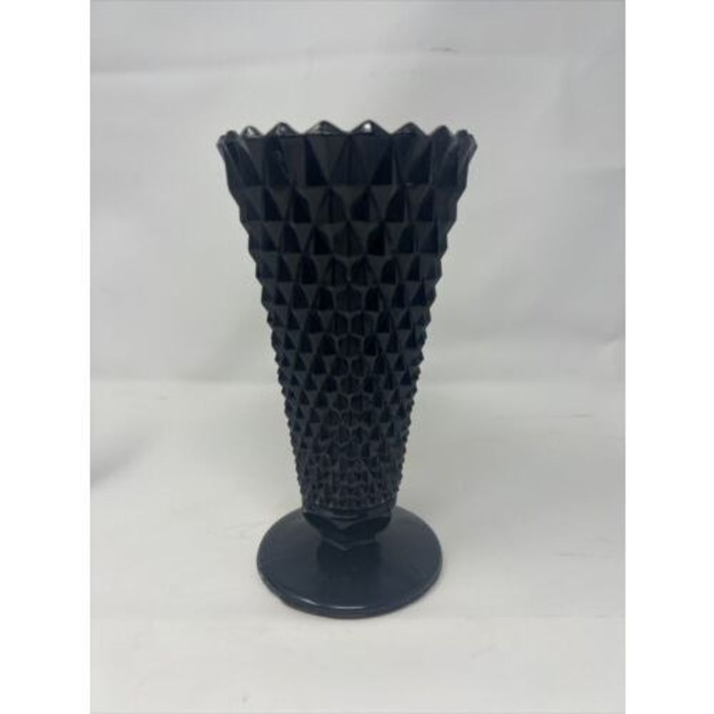 VINTAGE IMPERIAL BLACK AMETHYST GLASS DIAMOND POINT VASE